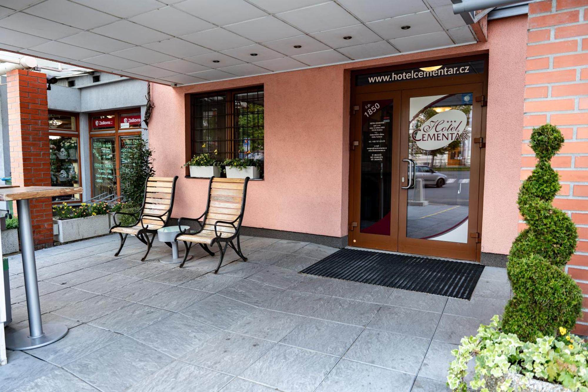 Hotel Cementar Hranice  Dış mekan fotoğraf